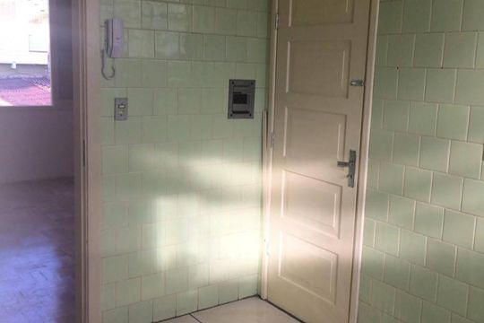 Cozinha de apartamento à venda com 2 quartos, 70m² em Mont’Serrat, Porto Alegre
