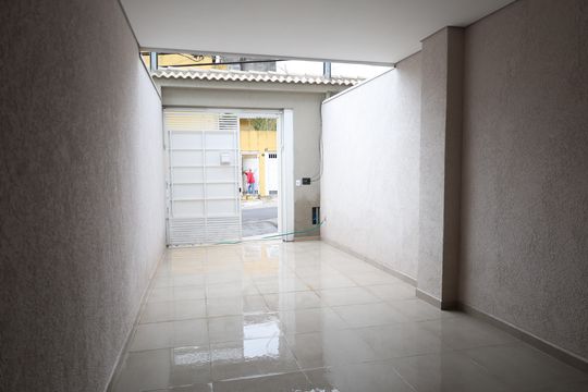 Garagem de casa à venda com 3 quartos, 114m² em Jardim Nosso Lar, São Paulo
