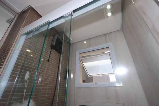 Banheiro Social de apartamento para alugar com 2 quartos, 52m² em Vila Bela, São Paulo
