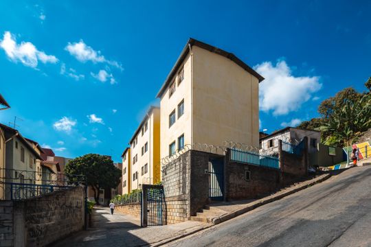 Fachada de apartamento para alugar com 2 quartos, 70m² em São Francisco, Belo Horizonte