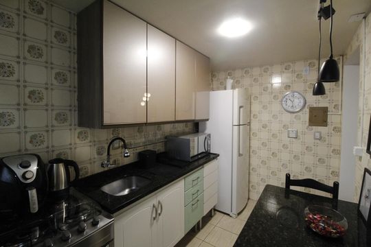 Cozinha de apartamento para alugar com 1 quarto, 50m² em Cristo Redentor, Porto Alegre