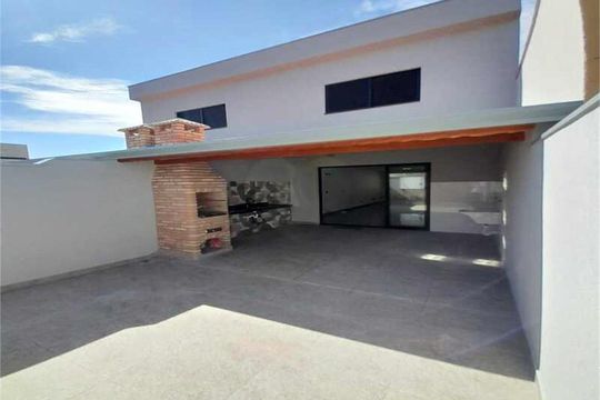 Casa à venda com 3 quartos, 142m² em Parque Oratório, Santo André