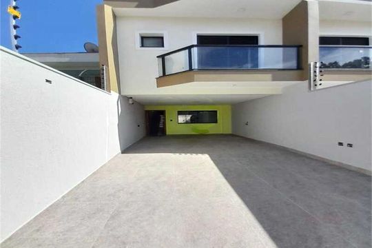 Casa à venda com 3 quartos, 142m² em Parque Oratório, Santo André
