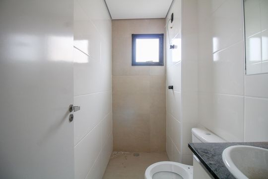 Banheiro de apartamento à venda com 2 quartos, 50m² em Vila Formosa, São Paulo