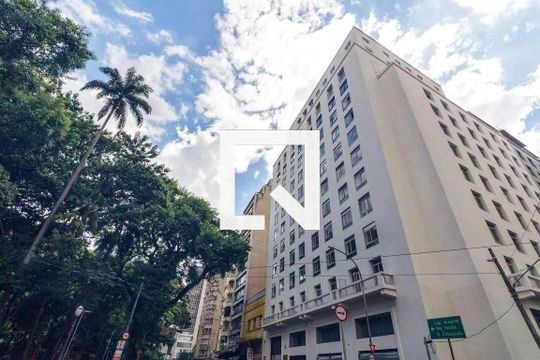 Fachada de kitnet/studio para alugar com 1 quarto, 22m² em República, São Paulo
