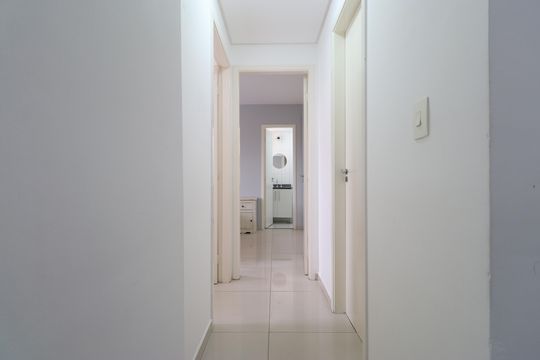Corredor  de apartamento para alugar com 2 quartos, 64m² em Barra Funda, São Paulo