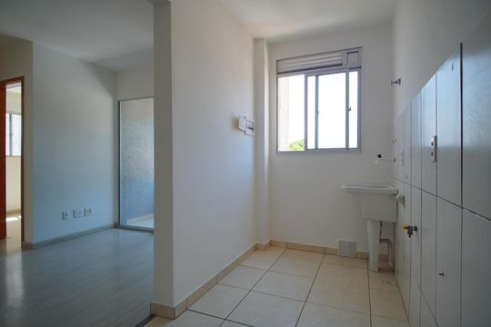 Cozinha de apartamento à venda com 2 quartos, 48m² em Morro Santana, Porto Alegre