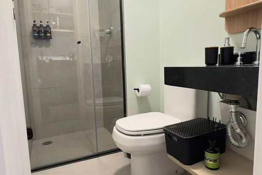 Banheiro de kitnet/studio à venda com 1 quarto, 28m² em Perdizes, São Paulo