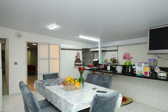 Cozinha de casa à venda com 3 quartos, 200m² em Vila Carmosina, São Paulo