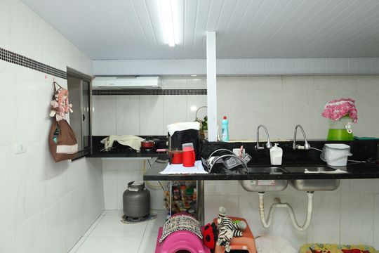 Cozinha de casa à venda com 3 quartos, 200m² em Vila Carmosina, São Paulo