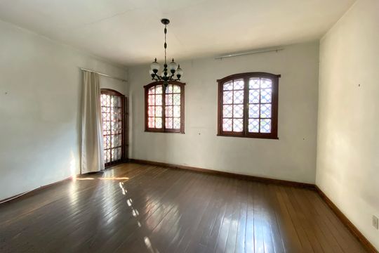 Casa à venda com 4 quartos, 315m² em Cidade Nova, Belo Horizonte