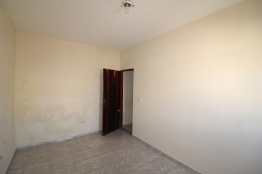 Quarto 1 de casa para alugar com 2 quartos, 135m² em Vila Nova Cachoeirinha, São Paulo