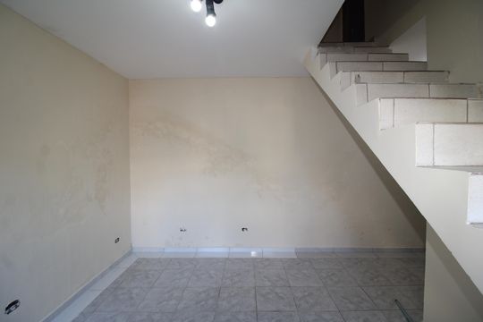 Garagem de casa para alugar com 2 quartos, 135m² em Vila Nova Cachoeirinha, São Paulo