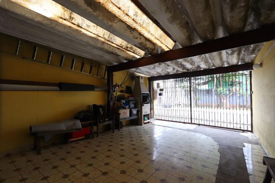 Garagem de casa à venda com 2 quartos, 120m² em Vila Anadir, São Paulo