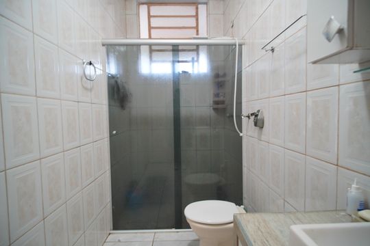 Banheiro de apartamento para alugar com 2 quartos, 60m² em Vila Rosa, Novo Hamburgo