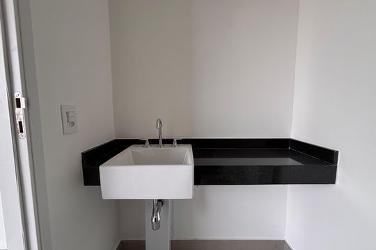 Banheiro de kitnet/studio para alugar com 1 quarto, 33m² em Vila Mariana, São Paulo