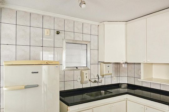 Cozinha de casa para alugar com 3 quartos, 165m² em Jaguaribe, Osasco