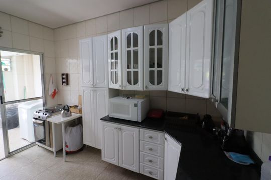 Cozinha de casa à venda com 2 quartos, 125m² em Vila Osasco, Osasco