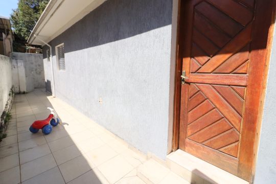 Entrada de casa à venda com 2 quartos, 125m² em Vila Osasco, Osasco