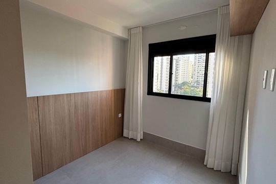 Quarto de kitnet/studio à venda com 1 quarto, 27m² em Campo Belo, São Paulo