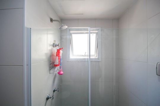 Banheiro Social de apartamento para alugar com 2 quartos, 49m² em Jardim Cidade Pirituba, São Paulo