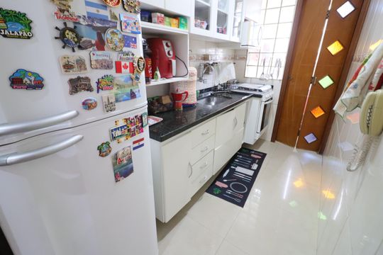 Cozinha  de apartamento para alugar com 2 quartos, 58m² em Bussocaba, Osasco
