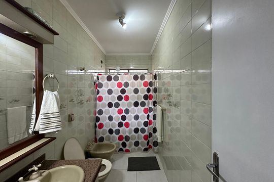 Banheiro da Suíte 1 de casa à venda com 5 quartos, 238m² em Vila Pindorama, Barueri