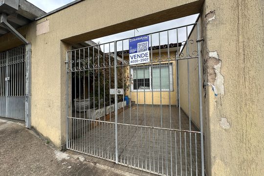 Fachada de casa à venda com 5 quartos, 238m² em Vila Pindorama, Barueri