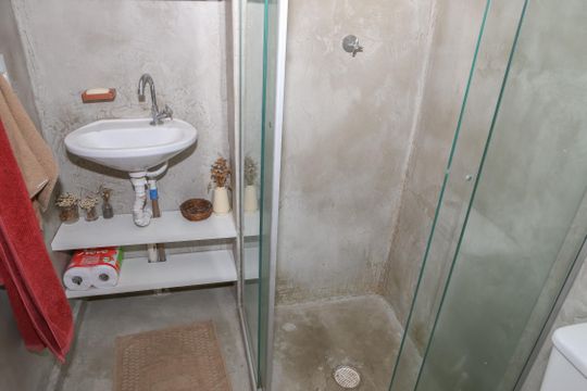 Banheiro de apartamento para alugar com 1 quarto, 25m² em Barra Funda, São Paulo