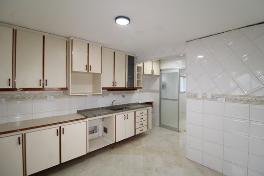 Cozinha de apartamento à venda com 4 quartos, 176m² em Jardim das Laranjeiras, São Paulo