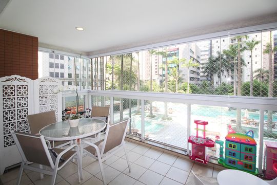 Varanda de apartamento à venda com 2 quartos, 94m² em Vila Olímpia, São Paulo