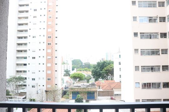 Varanda de kitnet/studio para alugar com 1 quarto, 27m² em Barra Funda, São Paulo