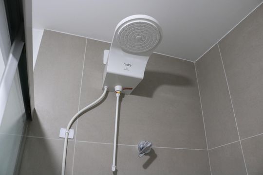 Banheiro de kitnet/studio para alugar com 1 quarto, 27m² em Barra Funda, São Paulo