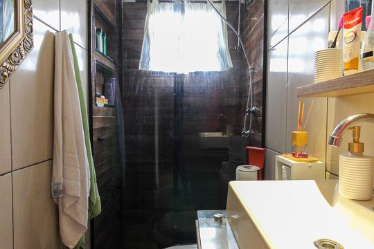 Banheiro de apartamento à venda com 2 quartos, 44m² em Itaquera, São Paulo