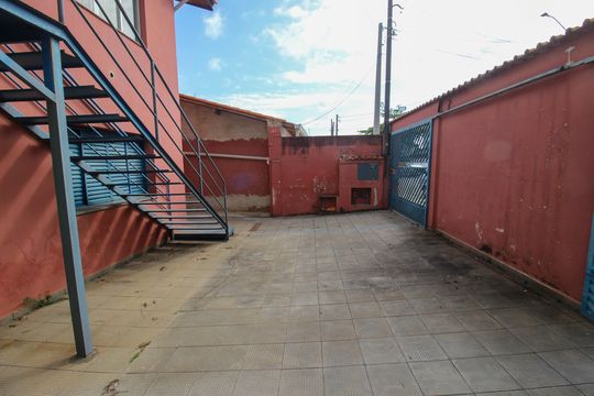Garagem de casa para alugar com 2 quartos, 350m² em Vila Barcelona, Sorocaba