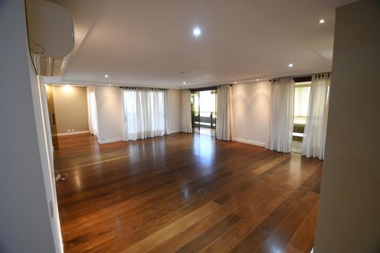 Apartamento à venda com 4 quartos, 450m² em Cambuí, Campinas