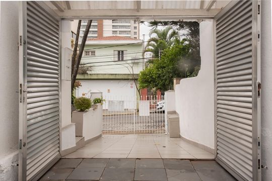 Garagem de casa à venda com 2 quartos, 120m² em Vila Clementino, São Paulo