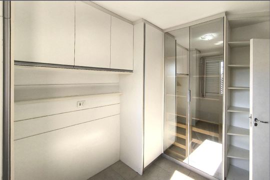 Apartamento à venda com 2 quartos, 54m² em Vila Nova Esperia, Jundiaí