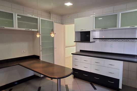 Cozinha de casa para alugar com 4 quartos, 420m² em Mauá, São Caetano do Sul
