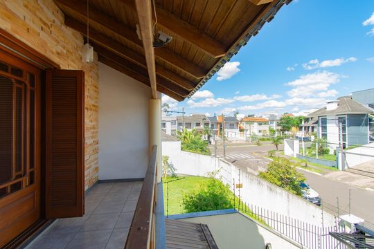 Varanda do Quarto 2 de casa para alugar com 4 quartos, 325m² em Marechal Rondon, Canoas