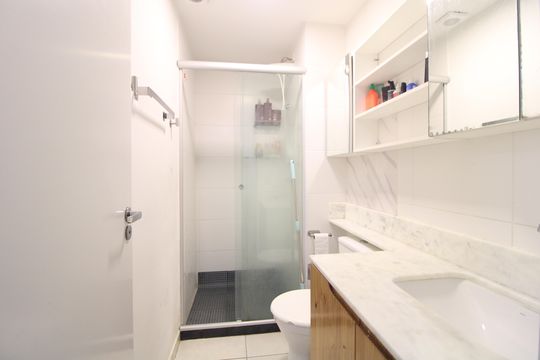 Banheiro de apartamento à venda com 2 quartos, 34m² em Socorro, São Paulo