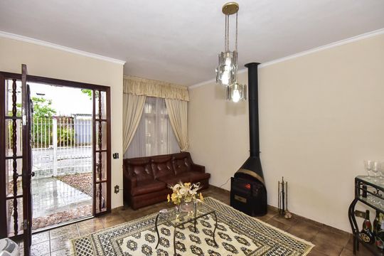 Casa para alugar com 1 quarto, 176m² em Jardim da Gloria, Taboão da Serra