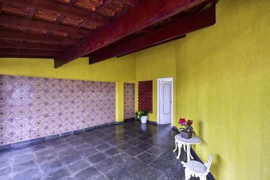 Garagem de casa para alugar com 1 quarto, 176m² em Jardim da Gloria, Taboão da Serra