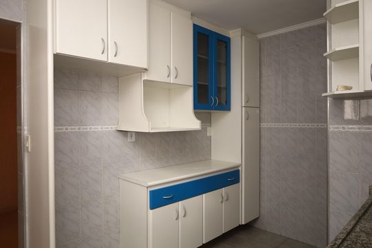 Cozinha de apartamento à venda com 2 quartos, 57m² em Conjunto Residencial José Bonifácio, São Paulo