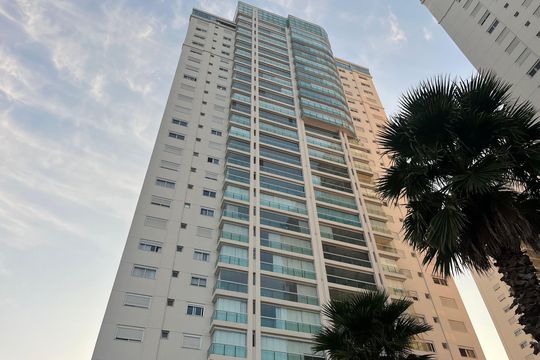 Fachada de apartamento à venda com 4 quartos, 241m² em Água Branca, São Paulo
