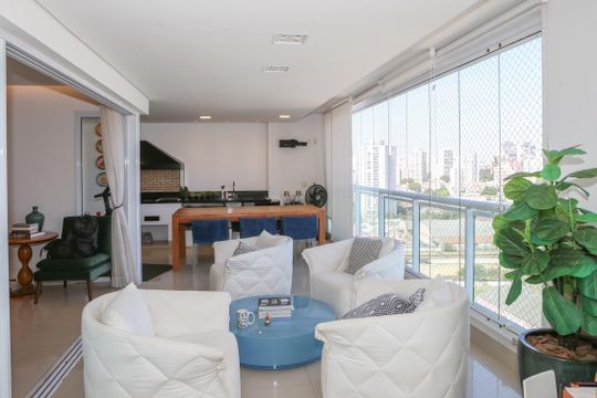 Varanda Gourmet de apartamento à venda com 4 quartos, 241m² em Água Branca, São Paulo