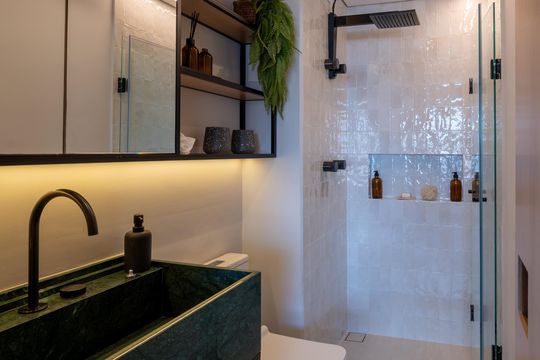 Banheiro de apartamento à venda com 1 quarto, 27m² em Vila Clementino, São Paulo