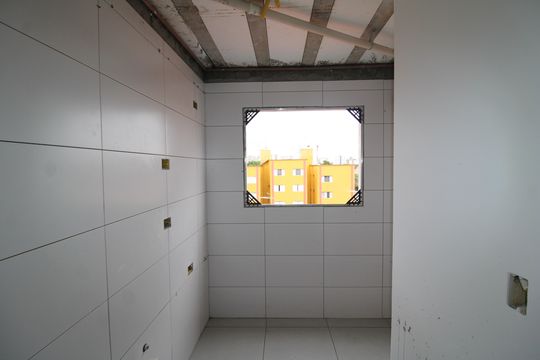 Sala/Cozinha de apartamento à venda com 2 quartos, 47m² em Vila Paulista, Guarulhos
