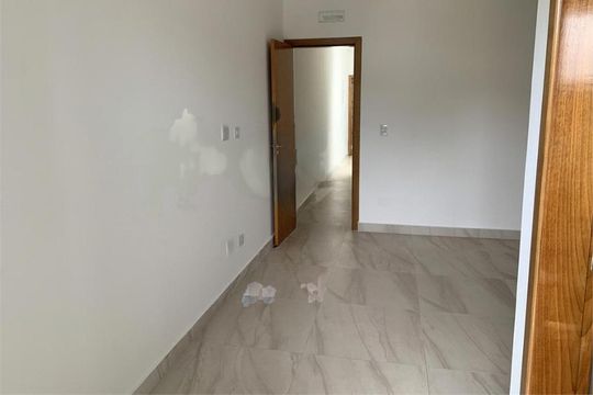 Casa à venda com 3 quartos, 200m² em Parque Sao Domingos, São Paulo