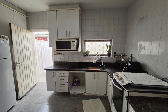 Casa à venda com 2 quartos, 105m² em Vila Lageado, São Paulo